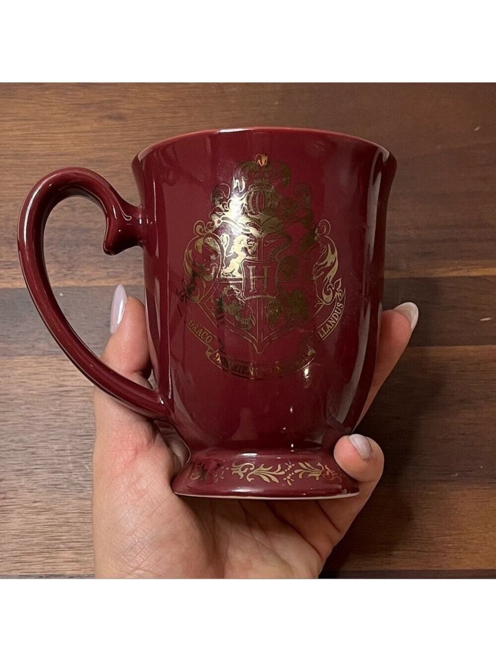 Paladone Harry Potter Hogwarts Crest Burgundy Gold Pedestal Mug